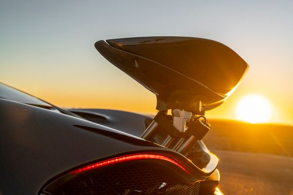 2015 McLaren P1