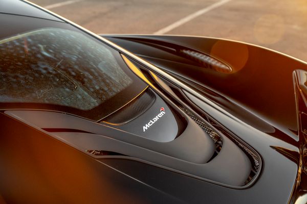 2015 McLaren P1