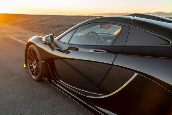 2015 McLaren P1