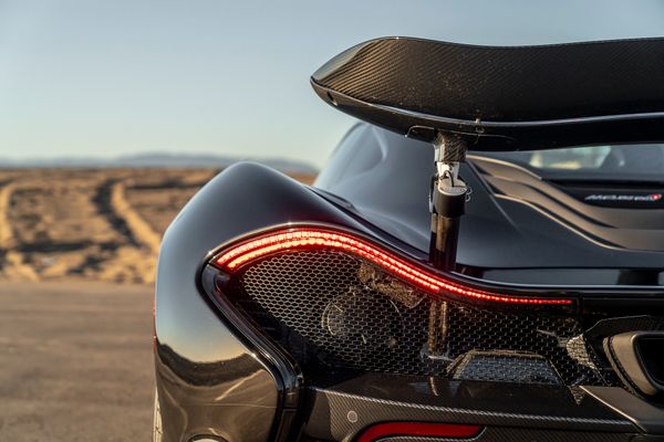 2015 McLaren P1