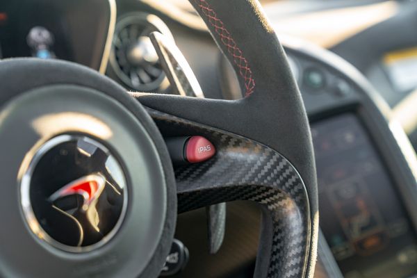 2015 McLaren P1