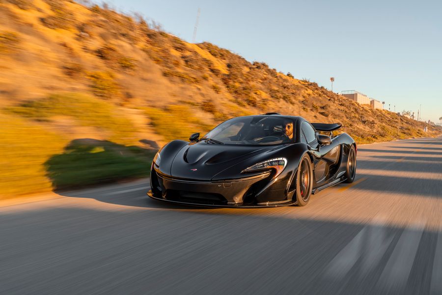 2015 McLaren P1