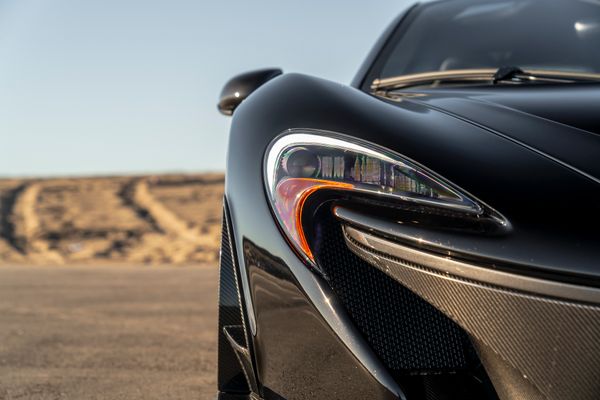 2015 McLaren P1
