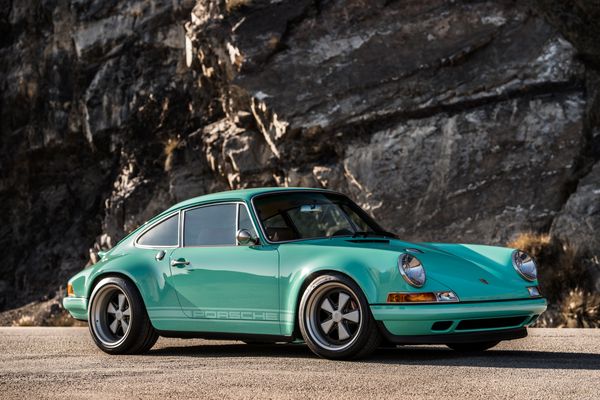 1991 Singer 911 "Malibu"