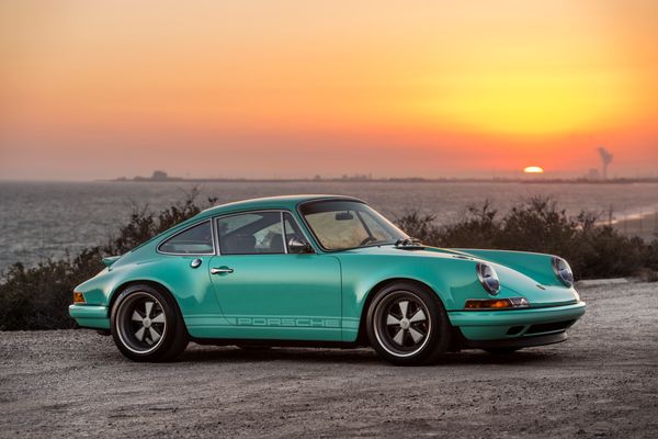 1991 Singer 911 "Malibu"