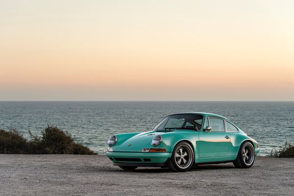 1991 Singer 911 "Malibu"