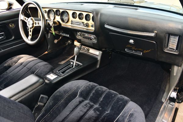 1977 Pontiac Firebird Trans Am Y82