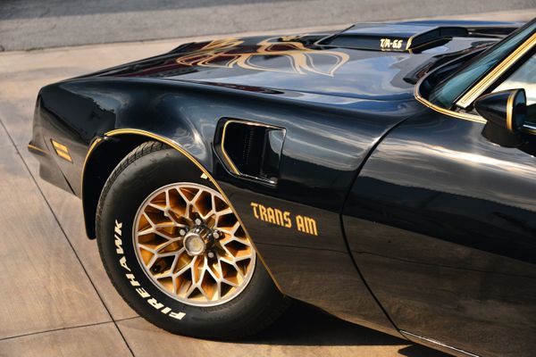 1977 Pontiac Firebird Trans Am Y82