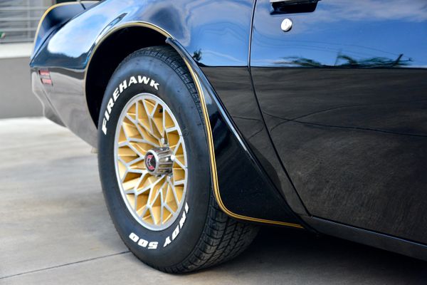 1977 Pontiac Firebird Trans Am Y82