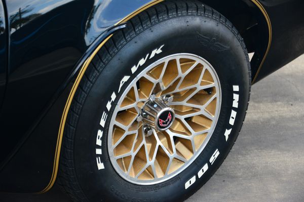 1977 Pontiac Firebird Trans Am Y82