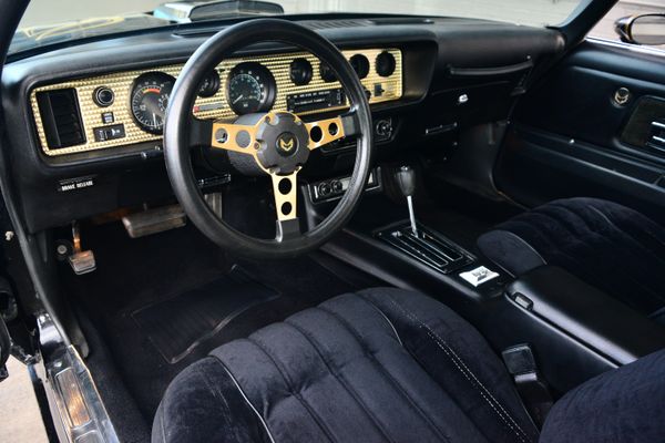 1977 Pontiac Firebird Trans Am Y82