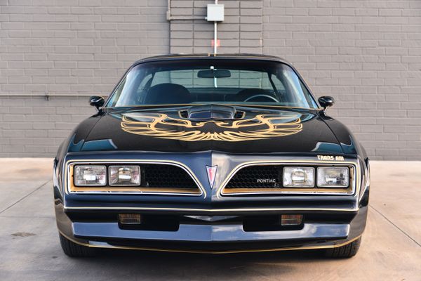 1977 Pontiac Firebird Trans Am Y82