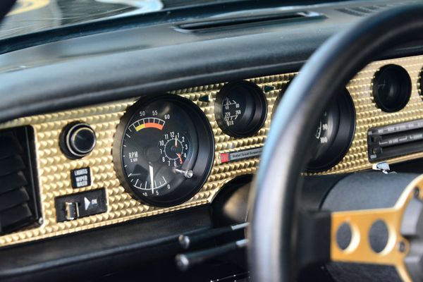 1977 Pontiac Firebird Trans Am Y82