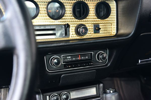 1977 Pontiac Firebird Trans Am Y82