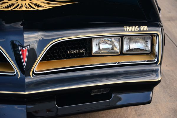 1977 Pontiac Firebird Trans Am Y82