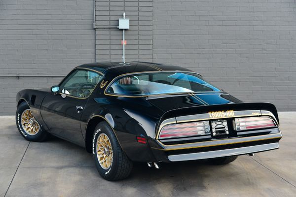 1977 Pontiac Firebird Trans Am Y82