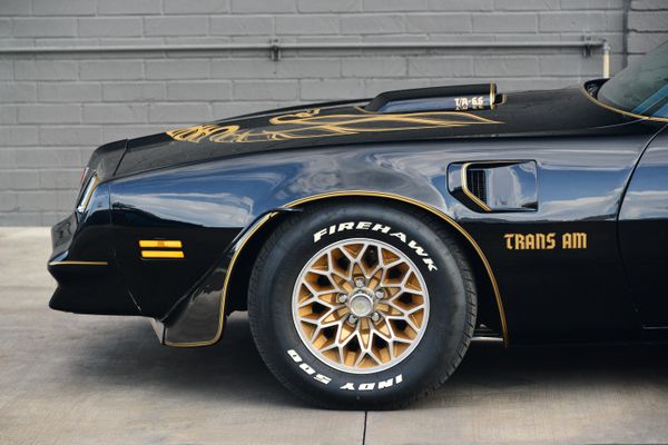 1977 Pontiac Firebird Trans Am Y82