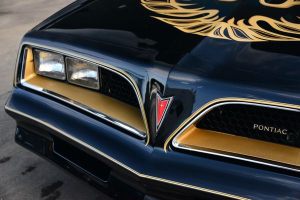 1977 Pontiac Firebird Trans Am Y82