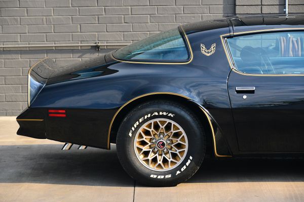 1977 Pontiac Firebird Trans Am Y82