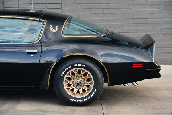 1977 Pontiac Firebird Trans Am Y82
