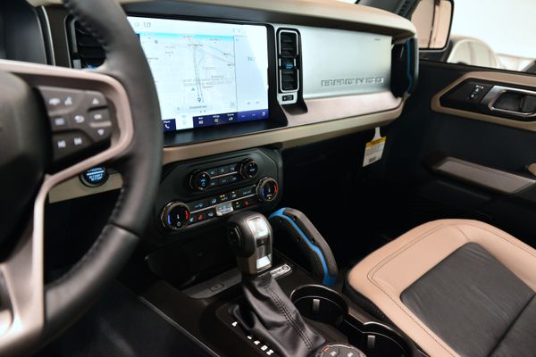 2022 Ford Bronco Wildtrak V6 4-Door, Cyber Orange Metallic, previously sold by Sandbox Motors