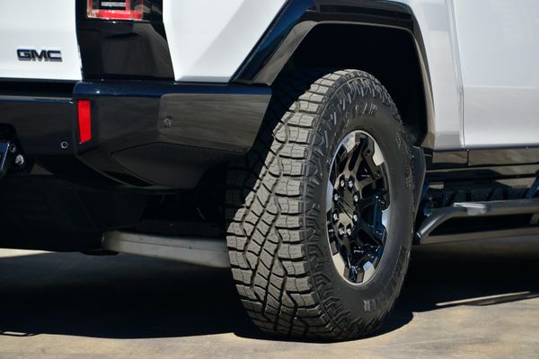 2022 GMC Hummer EV Edition 1