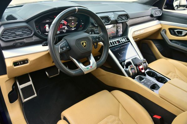 2019 Lamborghini Urus