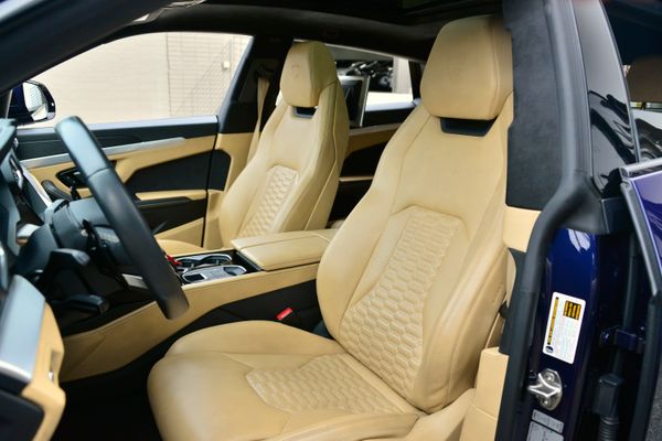 2019 Lamborghini Urus