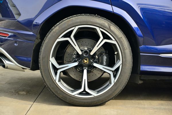 2019 Lamborghini Urus