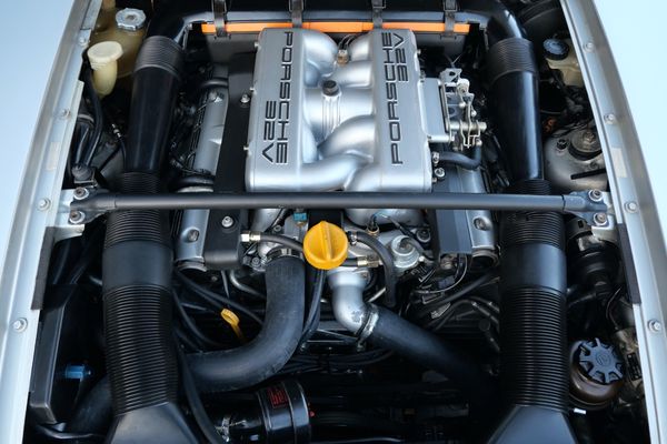 1987 Porsche 928 S4