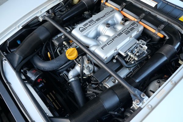1987 Porsche 928 S4