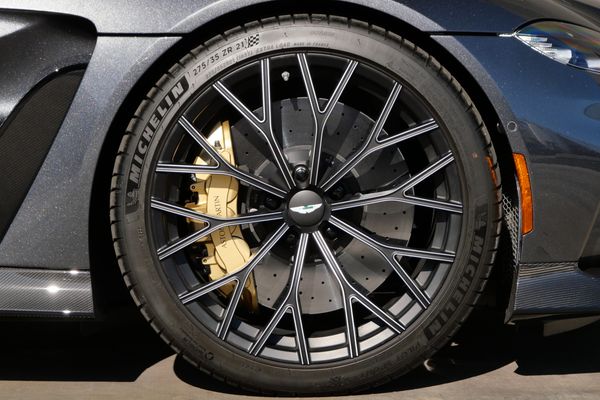 2023 Aston Martin V12 Vantage