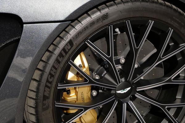 2023 Aston Martin V12 Vantage