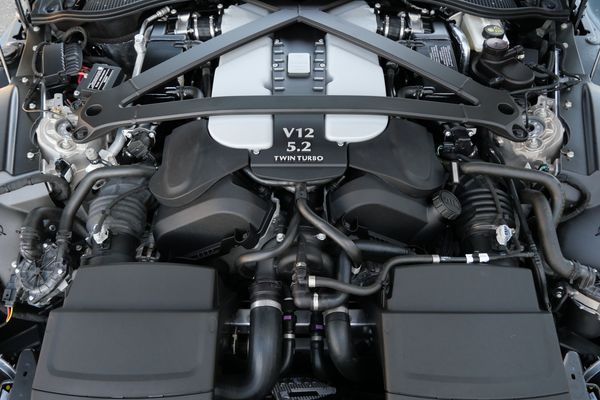 2023 Aston Martin V12 Vantage