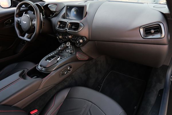 2023 Aston Martin V12 Vantage