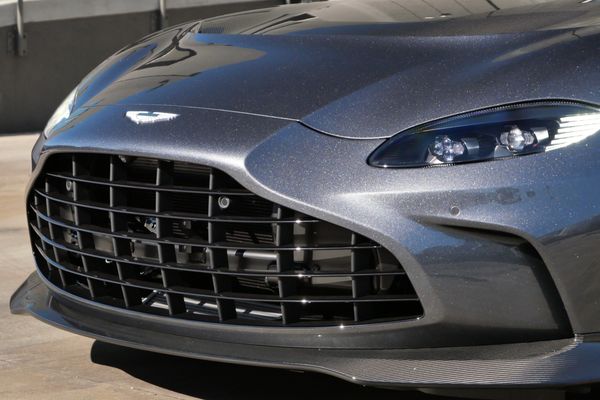 2023 Aston Martin V12 Vantage