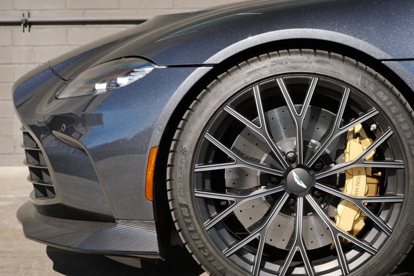 2023 Aston Martin V12 Vantage