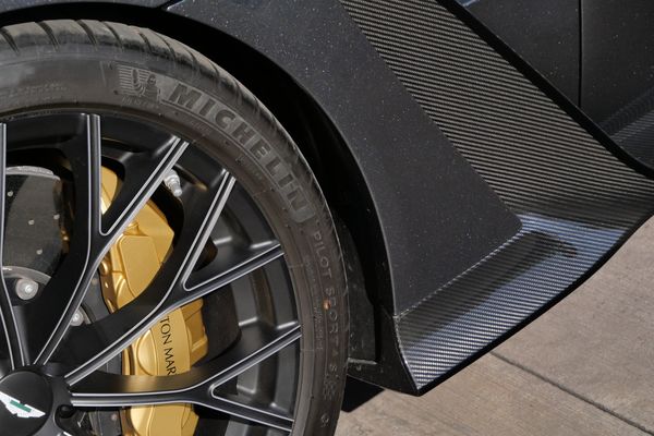 2023 Aston Martin V12 Vantage