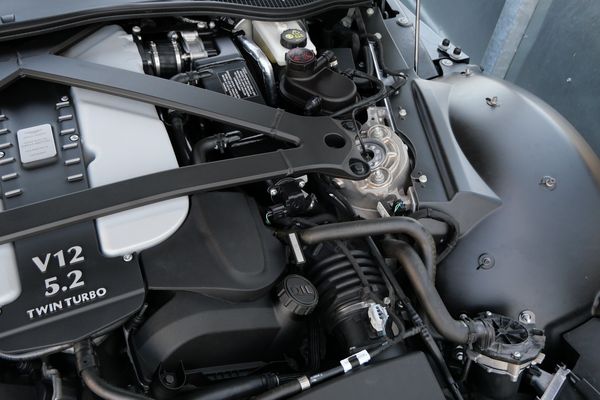2023 Aston Martin V12 Vantage