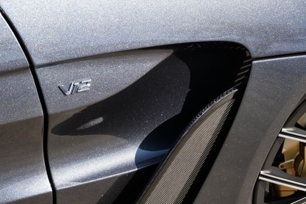 2023 Aston Martin V12 Vantage