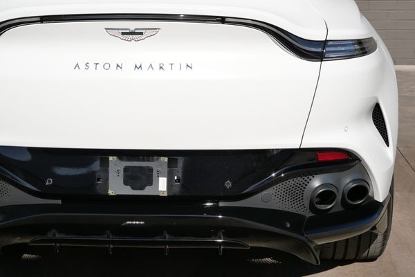 2023 Aston Martin DBX