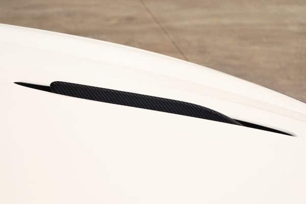 2023 Aston Martin DBX