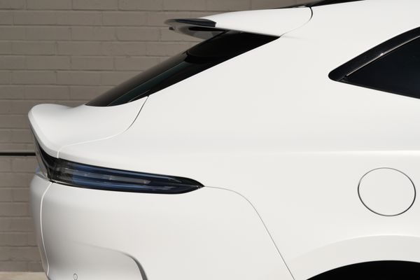2023 Aston Martin DBX