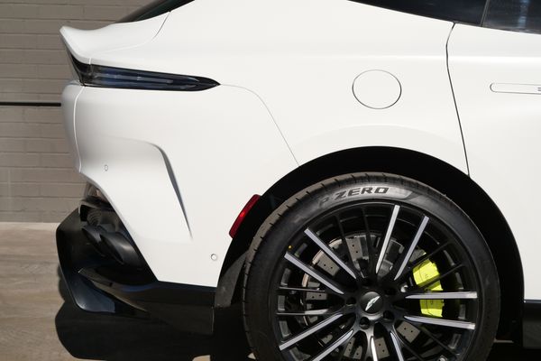 2023 Aston Martin DBX