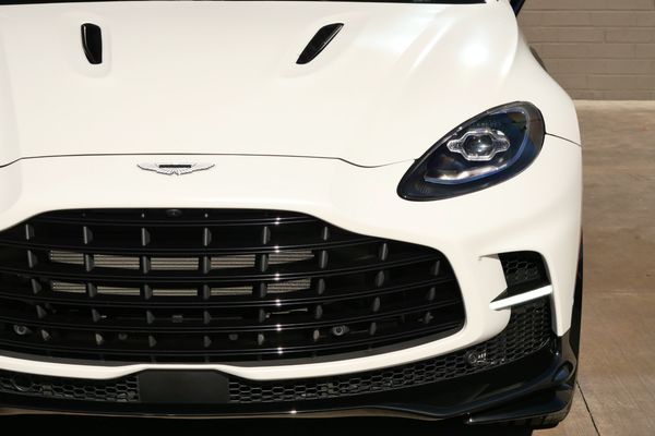 2023 Aston Martin DBX