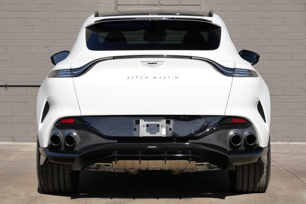 2023 Aston Martin DBX