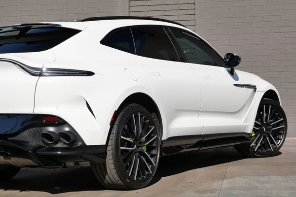 2023 Aston Martin DBX
