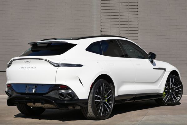 2023 Aston Martin DBX