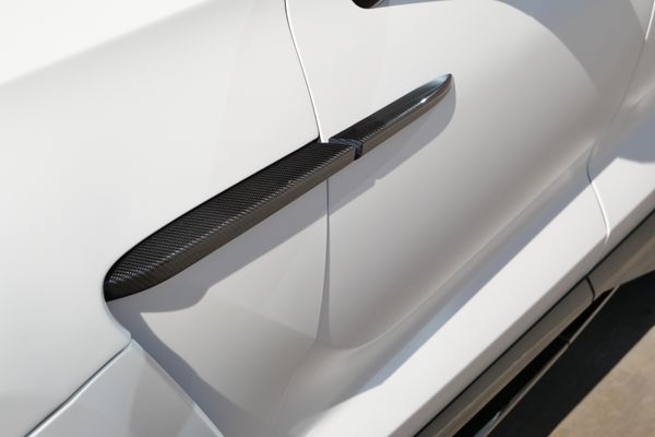 2023 Aston Martin DBX