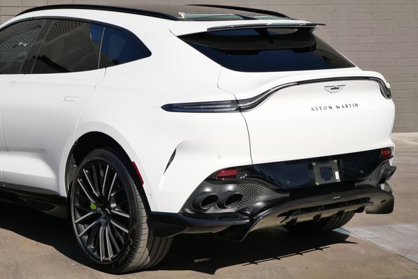 2023 Aston Martin DBX